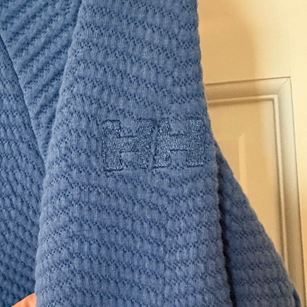 Helly Hansen Blue Pullover Hoodie with Branded Neck Label - Picture 4 of 8